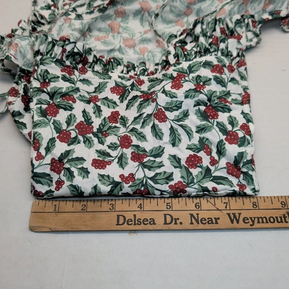 Lot of 6 Vintage Longaberger Traditional Holly Fabric Liner (4) & Garter (2)